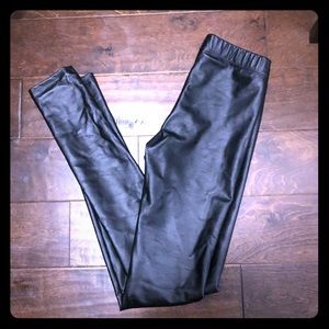 NWOT black faux leather leggings small